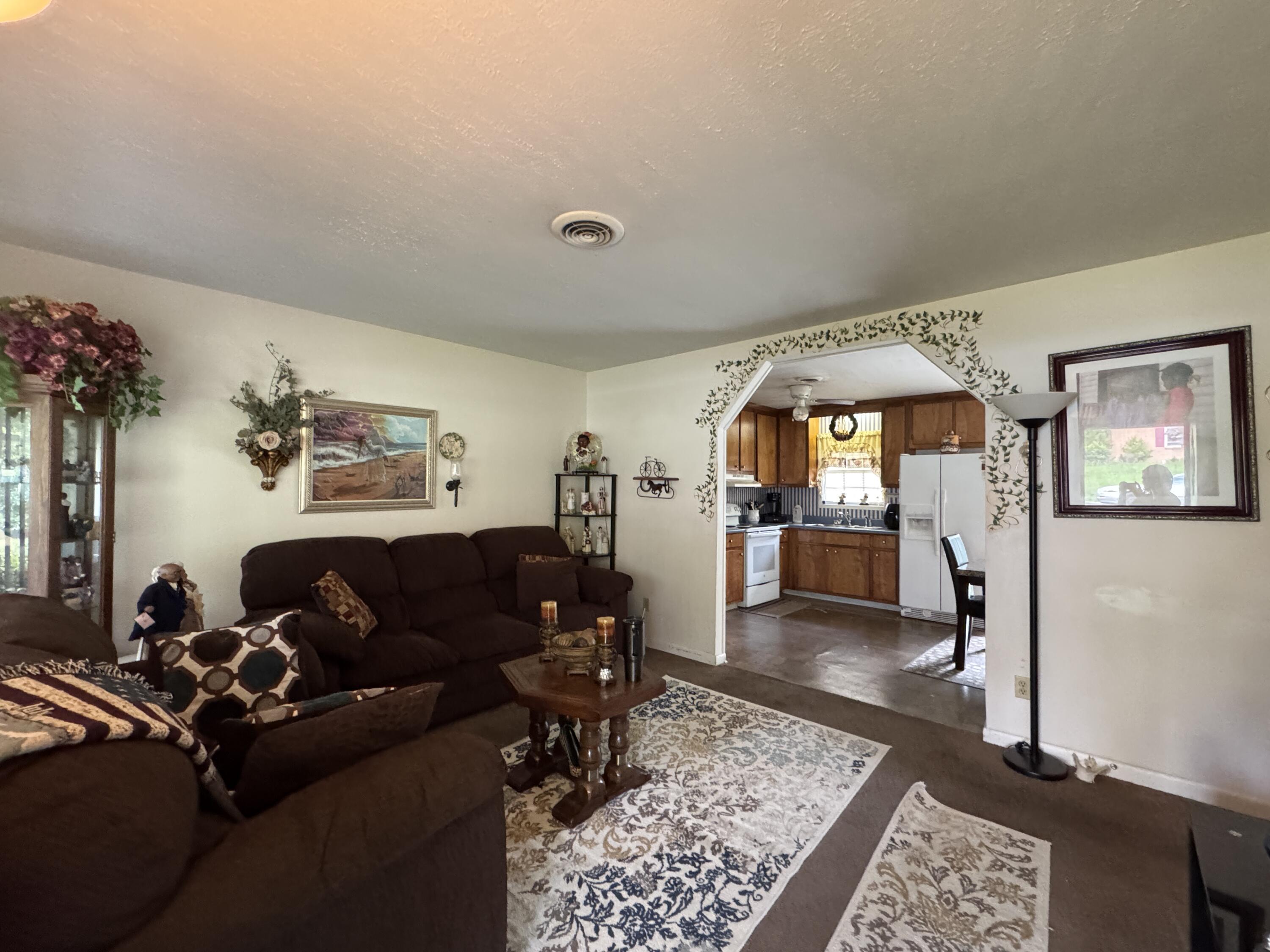 2307 Hardwick Road Augusta, GA 30906 - Photo 2 of 18 IMG_9152