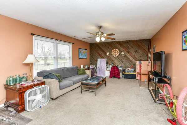 $274,900 | 915 Congressional Way, Shelbyville, IN 46176