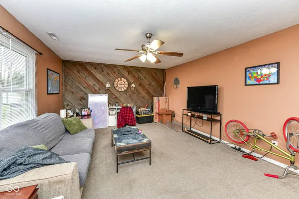 $274,900 | 915 Congressional Way, Shelbyville, IN 46176