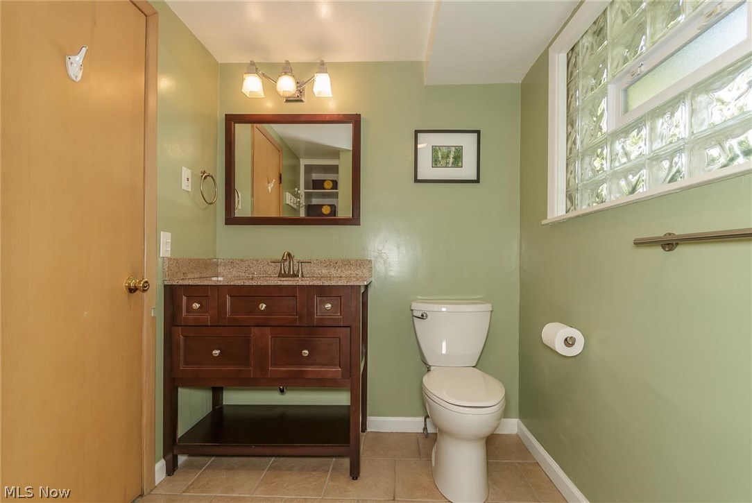 5672 Falkirk Road Lyndhurst, OH 44124 - Photo 17 of 27