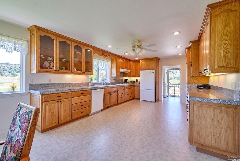 19180 Rawhide Road Jamestown, CA 95327 - Photo 4 of 30 Gallery Image 4