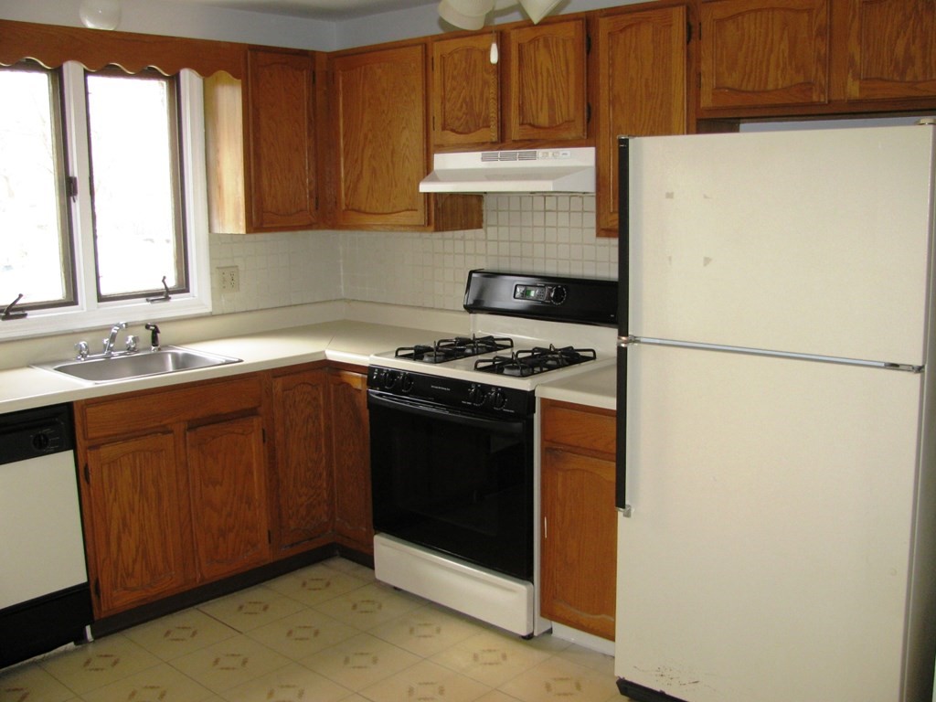 22 James Tighe Road, Unit 22 Randolph, MA 02368 - Photo 6 of 17 Gallery Image 6
