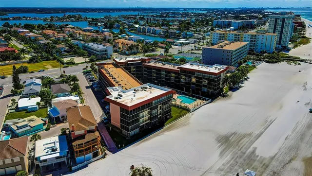 $5,000 | 17580 Gulf Boulevard, Unit 304, Redington Shores, FL 33708