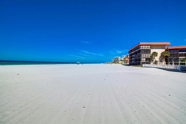 $5,000 | 17580 Gulf Boulevard, Unit 304, Redington Shores, FL 33708