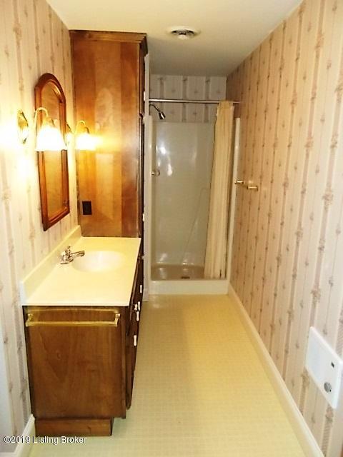1050 Bloomfield Road Bardstown, KY 40004 - Photo 18 of 27 042
