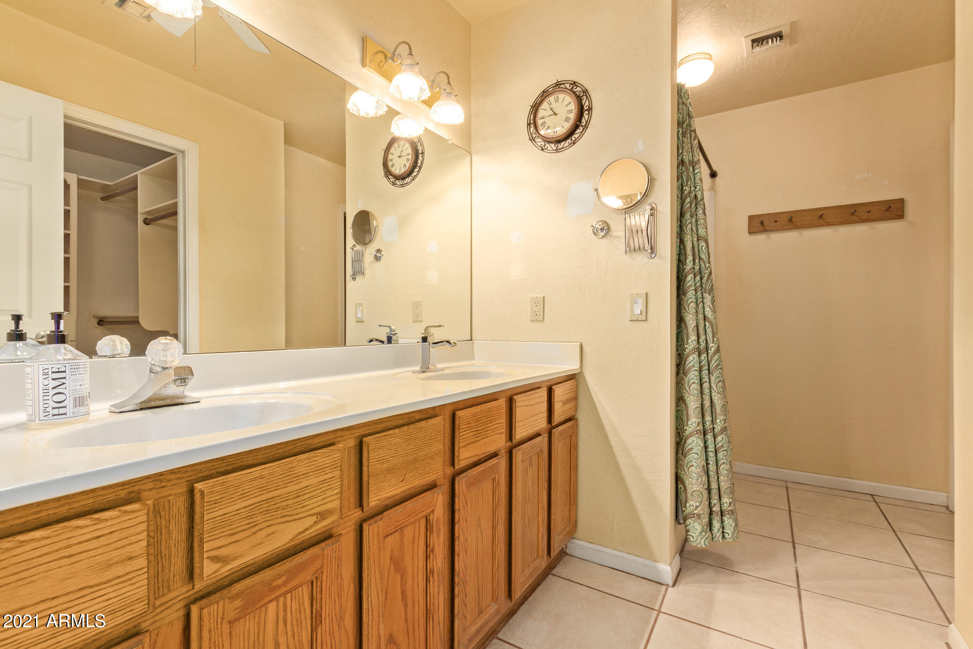 3929 East Decatur Street Mesa, AZ 85205 - Photo 22 of 41 Master Bathroom