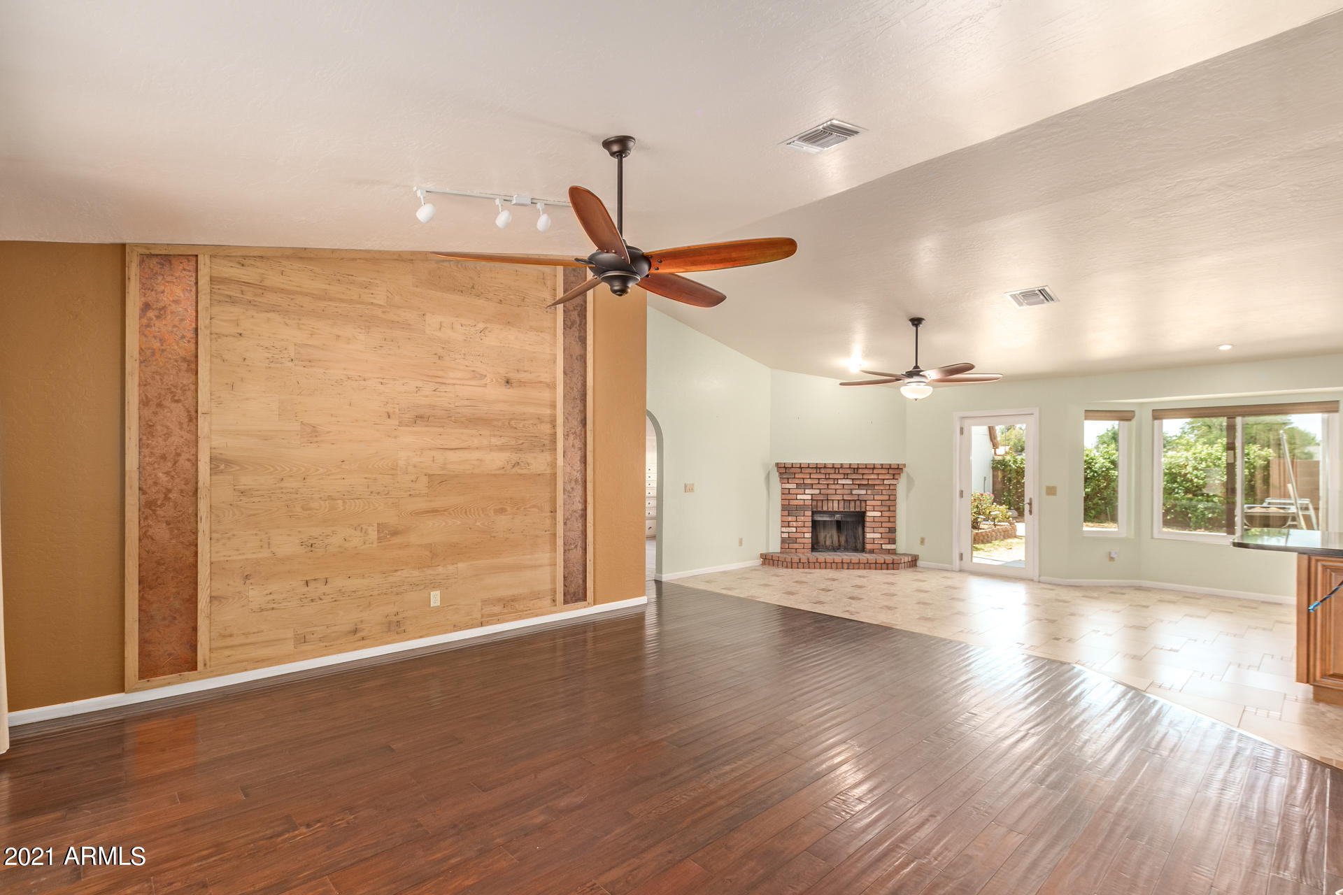3929 East Decatur Street Mesa, AZ 85205 - Photo 5 of 41 Great Room