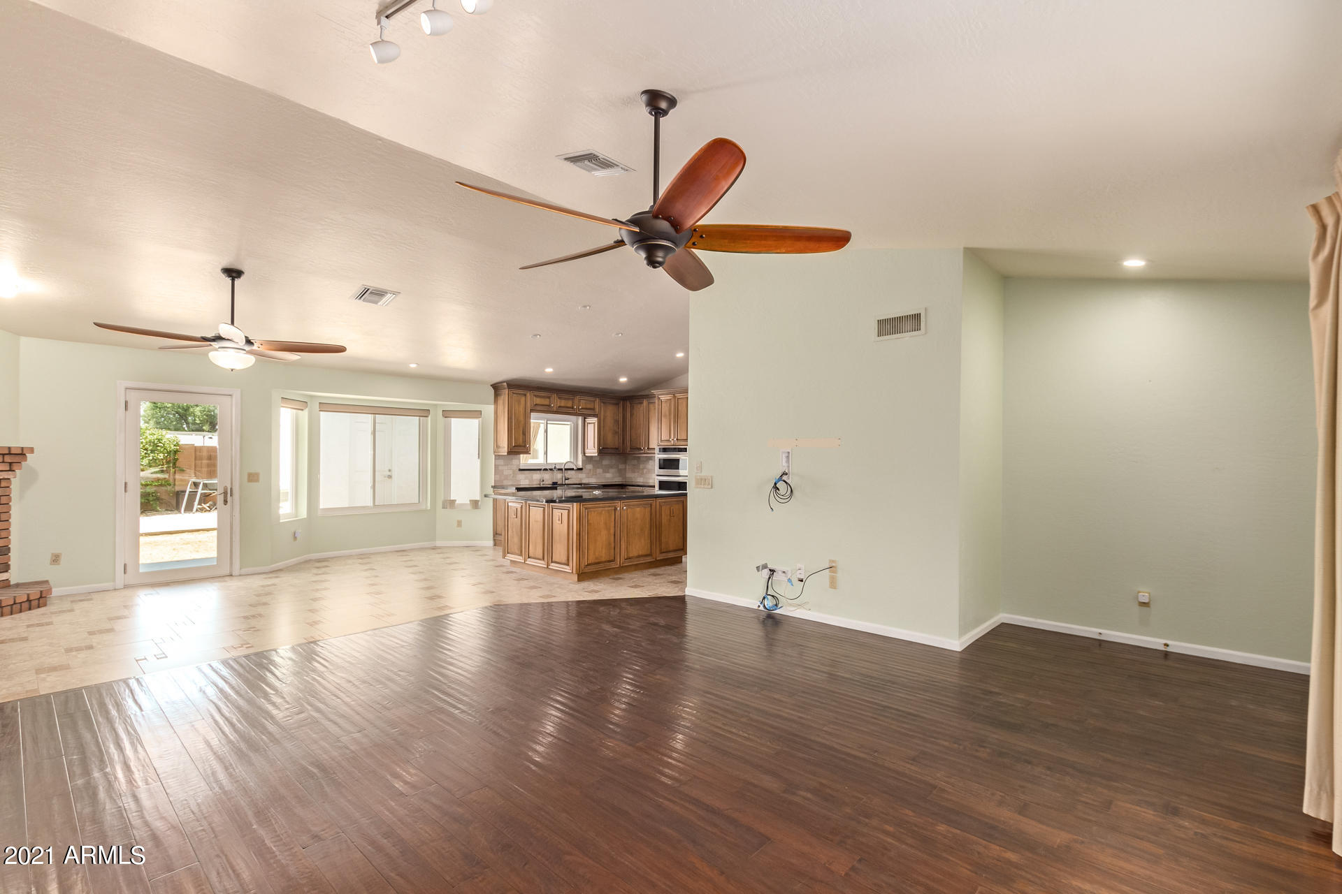 3929 East Decatur Street Mesa, AZ 85205 - Photo 6 of 41 Great Room and Kitchen