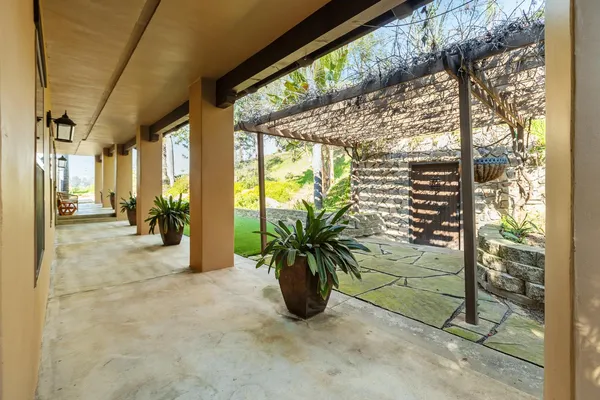 $679,999 | 915 South Strathmore Avenue, Unit I, Lindsay, CA 93247