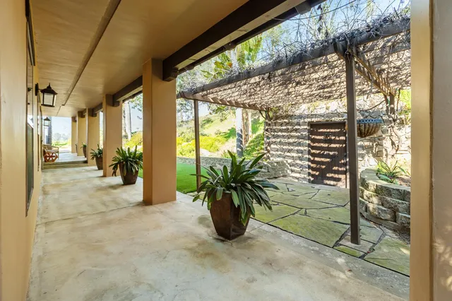 $679,999 | 915 South Strathmore Avenue, Unit I, Lindsay, CA 93247