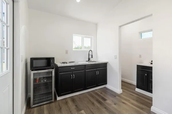 $679,999 | 915 South Strathmore Avenue, Unit I, Lindsay, CA 93247