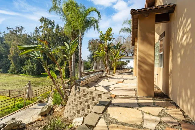 $679,999 | 915 South Strathmore Avenue, Unit I, Lindsay, CA 93247