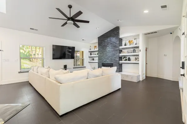 a view of a bathtub in a room