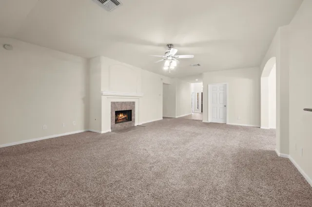 $2,495 | 6 Bushell Mill Place, The Woodlands, TX 77382