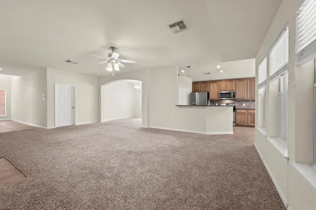 $2,495 | 6 Bushell Mill Place, The Woodlands, TX 77382