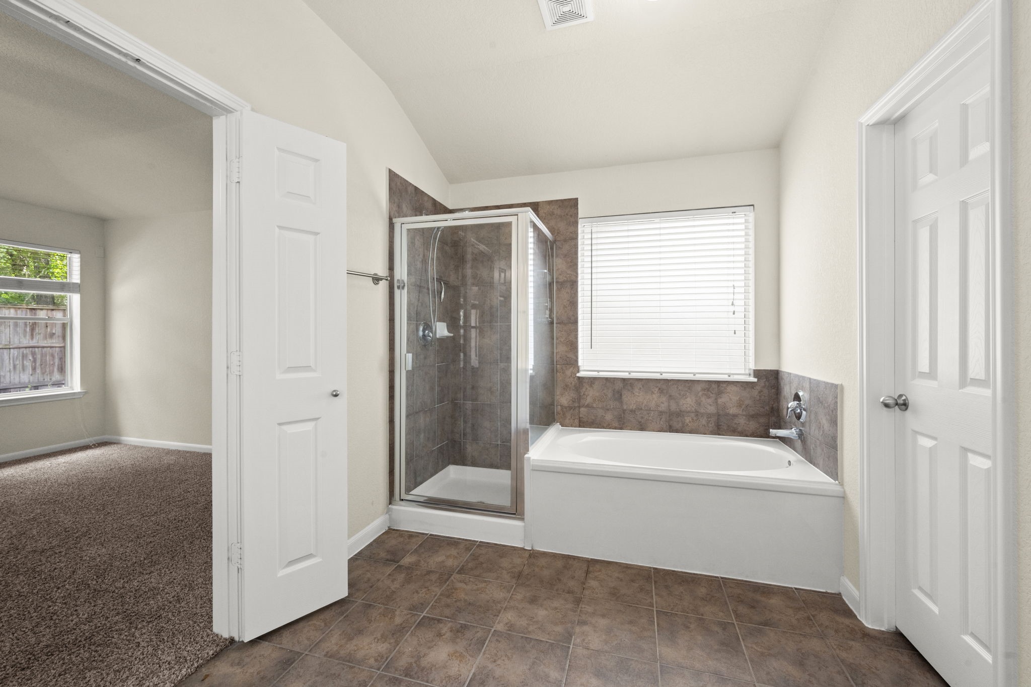 6 Bushell Mill Place The Woodlands, TX 77382 - Photo 26 of 29 Master bathroom