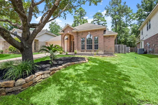 $2,495 | 6 Bushell Mill Place, The Woodlands, TX 77382