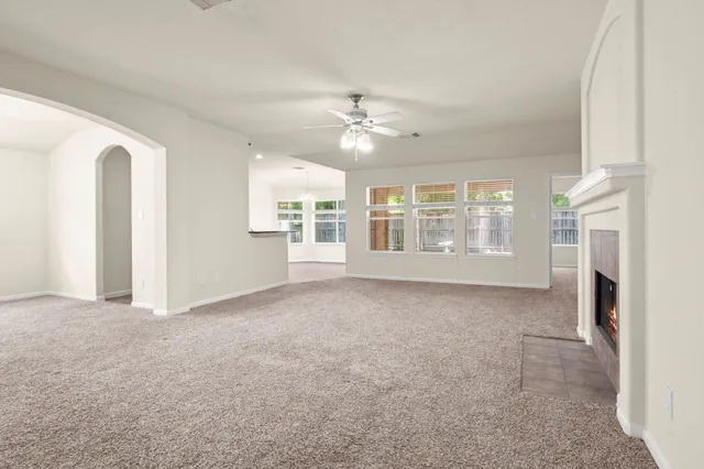 $2,495 | 6 Bushell Mill Place, The Woodlands, TX 77382