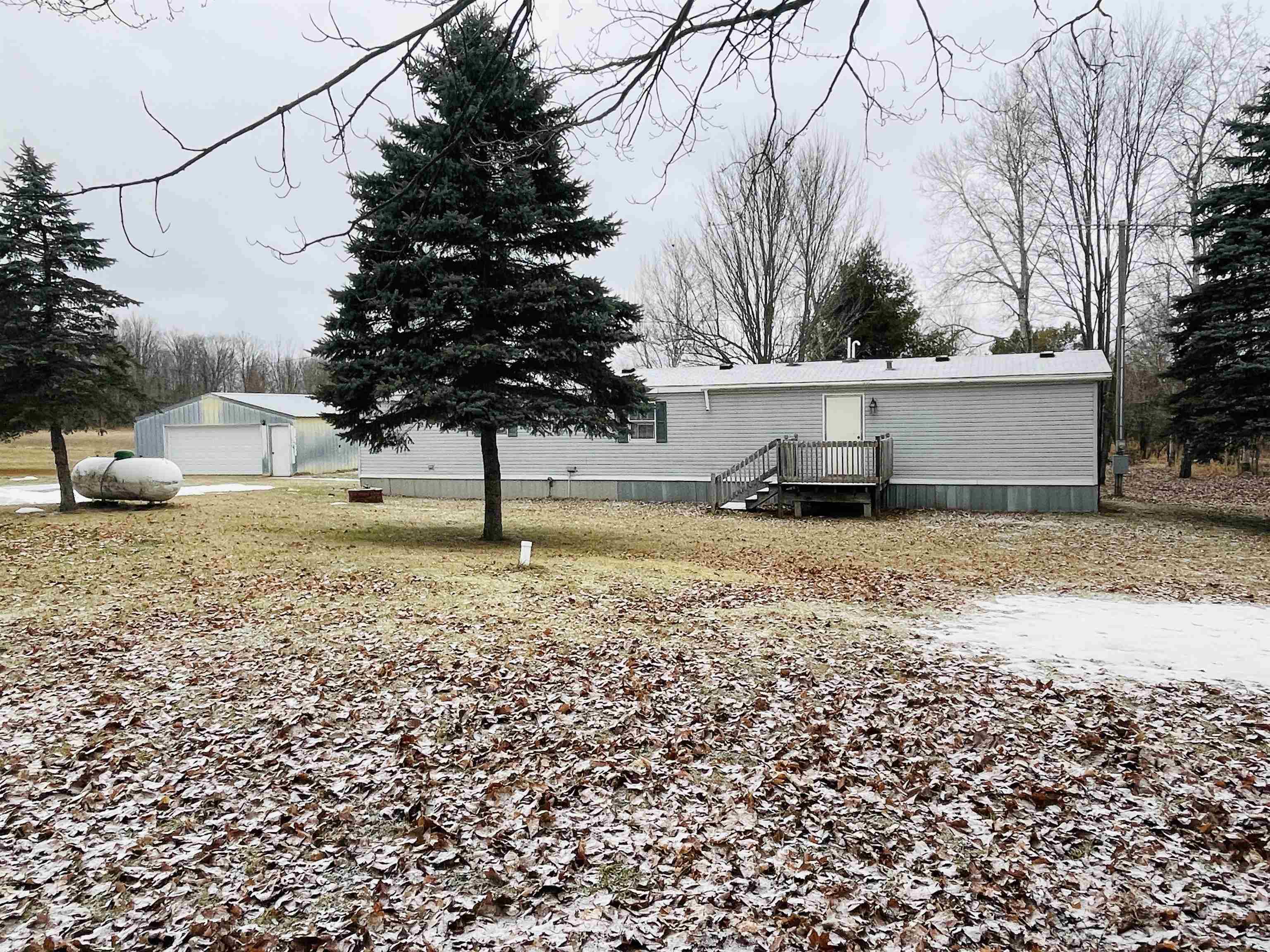 2141 East 14 Road Manton, MI 49663 - Photo 7 of 39