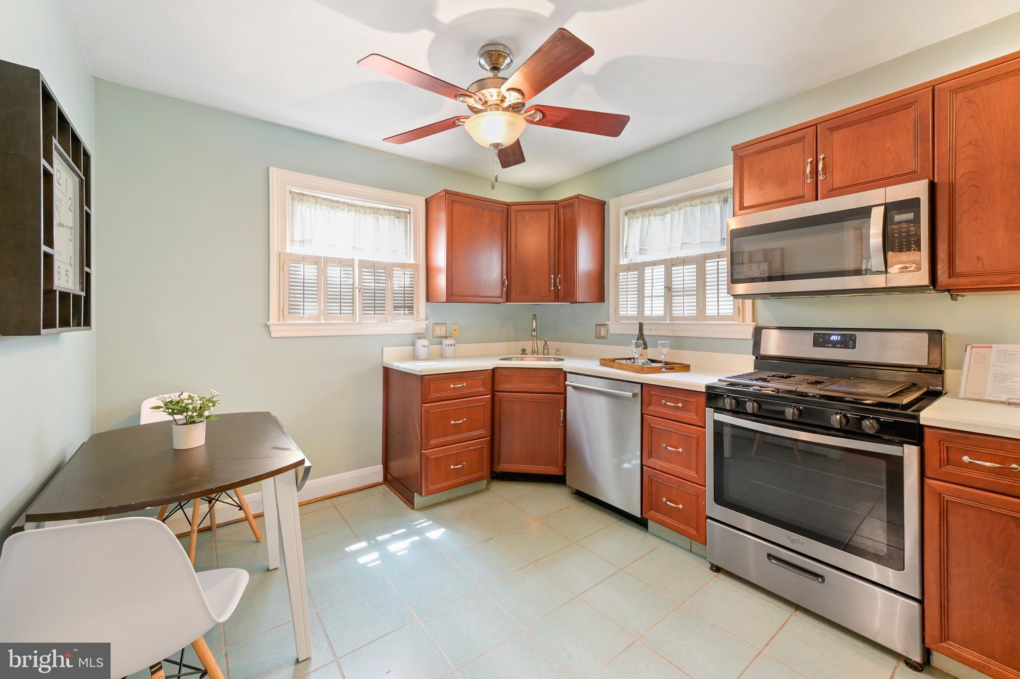 4116 Westview Road Baltimore, MD 21218 - Photo 16 of 53 Kitchen
