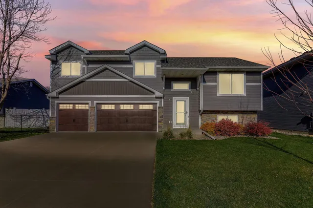 $365,000 | 705 4th Street South, Buffalo, MN 55313