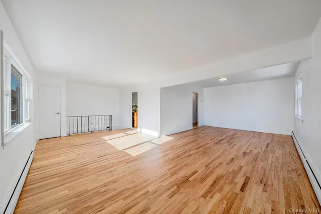 $1,249,000 | 1 Munro Boulevard, Valley Stream, NY 11581