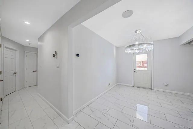 $1,249,000 | 1 Munro Boulevard, Valley Stream, NY 11581