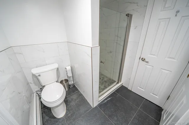 $1,249,000 | 1 Munro Boulevard, Valley Stream, NY 11581