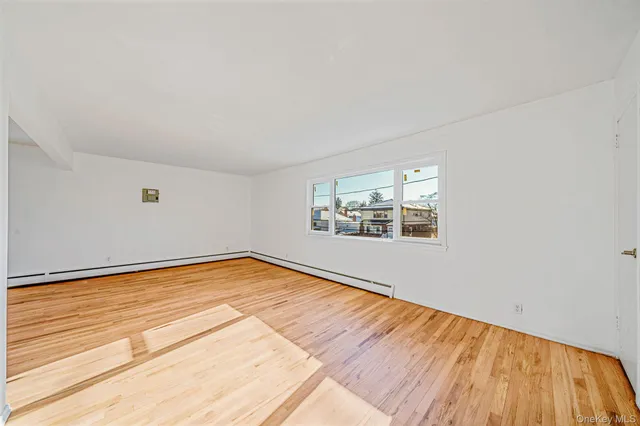 $1,249,000 | 1 Munro Boulevard, Valley Stream, NY 11581