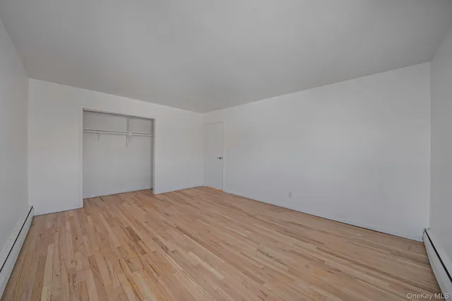 $1,249,000 | 1 Munro Boulevard, Valley Stream, NY 11581