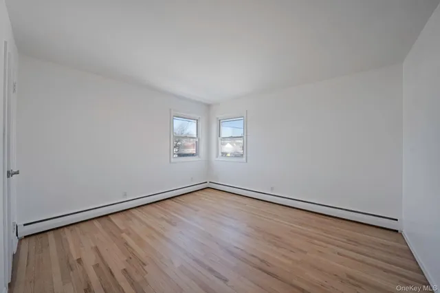 $1,249,000 | 1 Munro Boulevard, Valley Stream, NY 11581