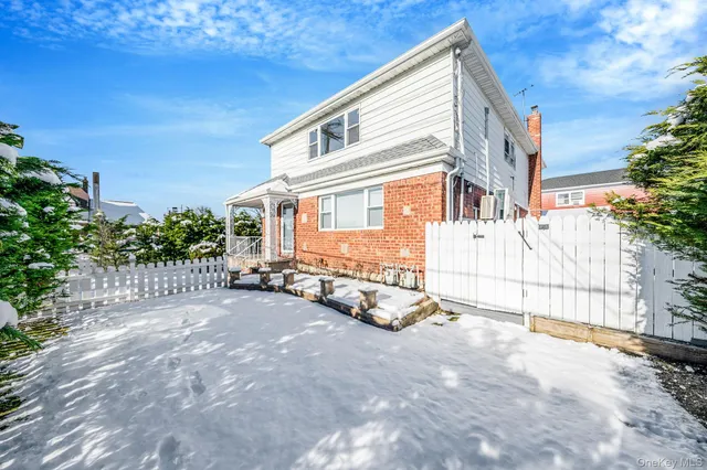 $1,249,000 | 1 Munro Boulevard, Valley Stream, NY 11581