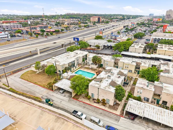 $1,100 | 9915 Powhatan Drive, Unit J3, San Antonio, TX 78230