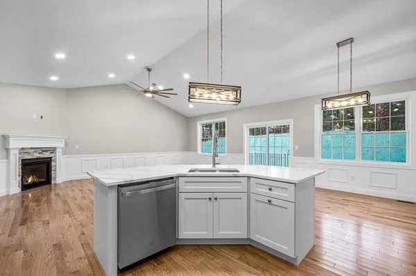 $629,900 | 15 High Blf Road, Belchertown, MA 01007