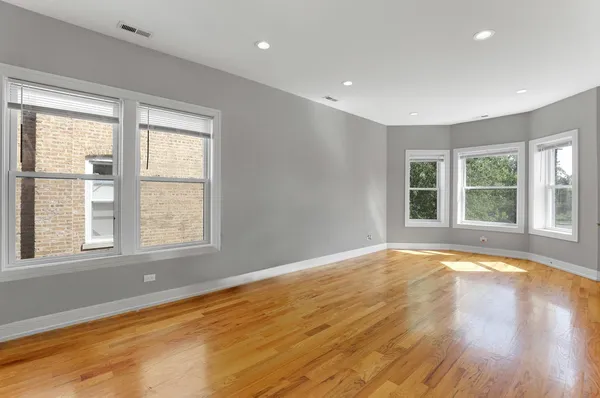 $2,400 | 3622 West Franklin Boulevard, Unit 1, Chicago, IL 60624