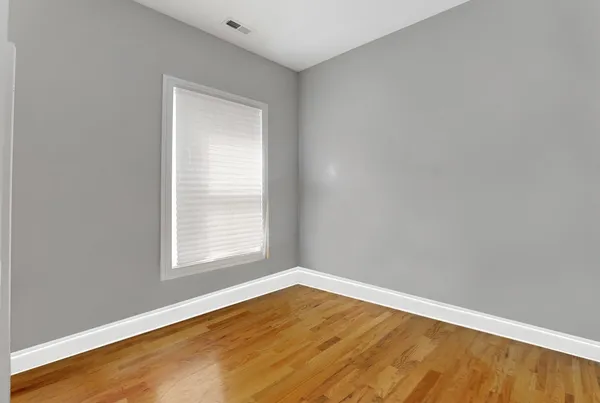 $2,400 | 3622 West Franklin Boulevard, Unit 1, Chicago, IL 60624