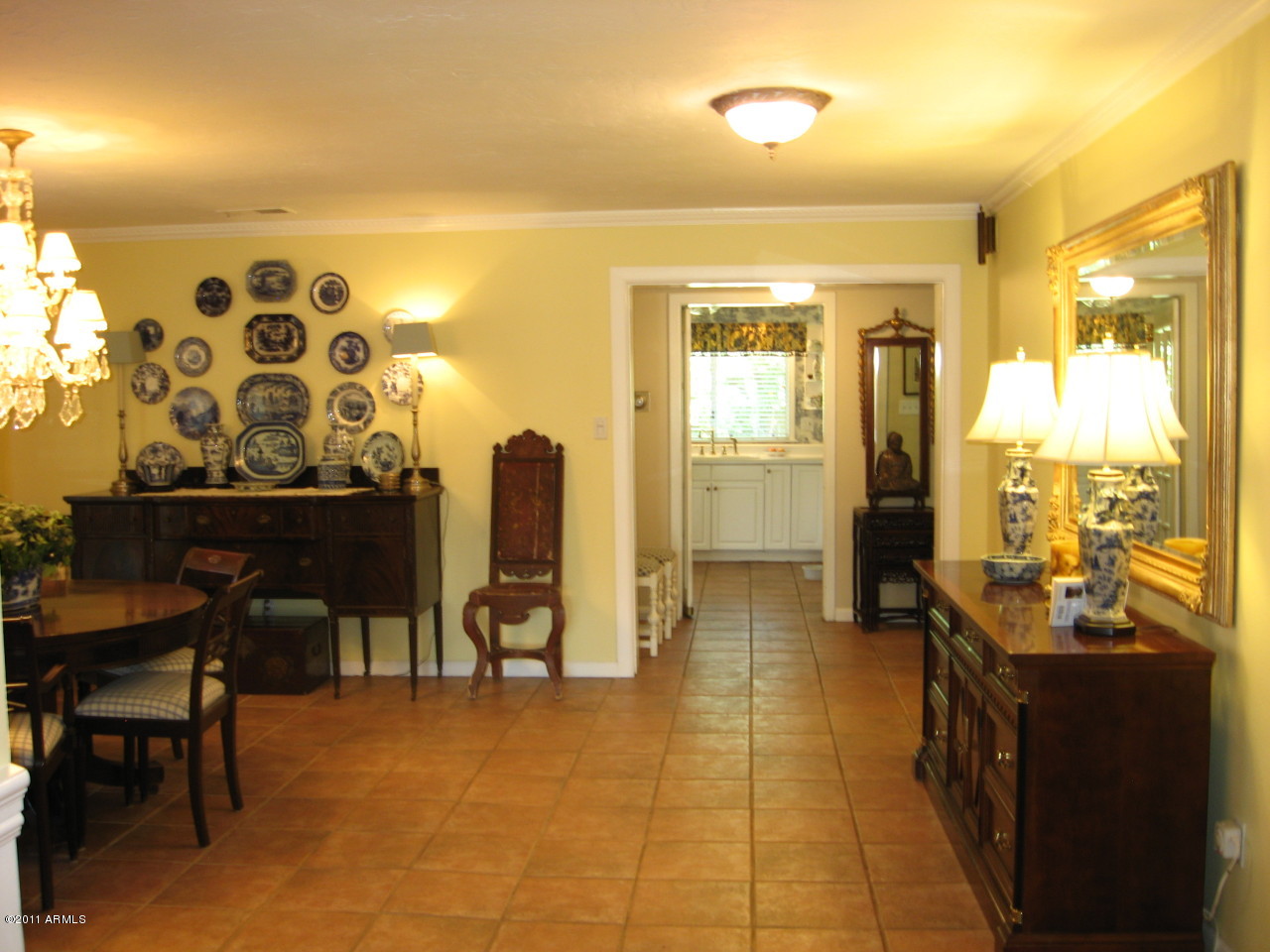 312 West Lamar Road Phoenix, AZ 85013 - Photo 6 of 20 Great open spaces are roomy