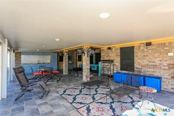 $699,999 | 301 County Road 4772, Kempner, TX 76539