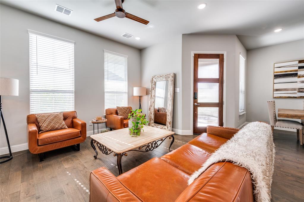 8977 George Cayley Lane Frisco, TX 75034 - Photo 5 of 24