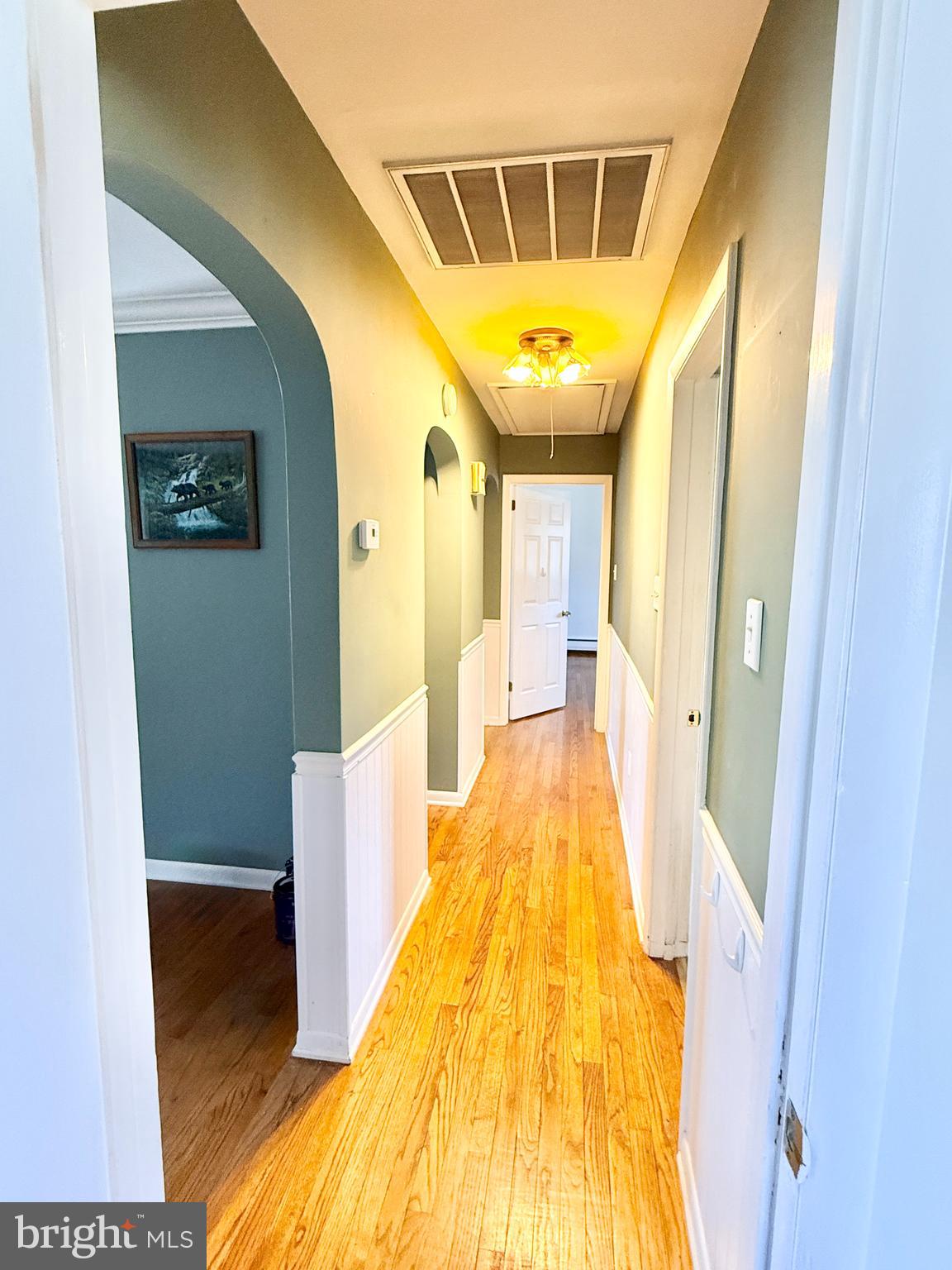 2360 New Schuylkill Road Pottstown, PA 19465 - Photo 13 of 36 a view of a bathroom with a tub
