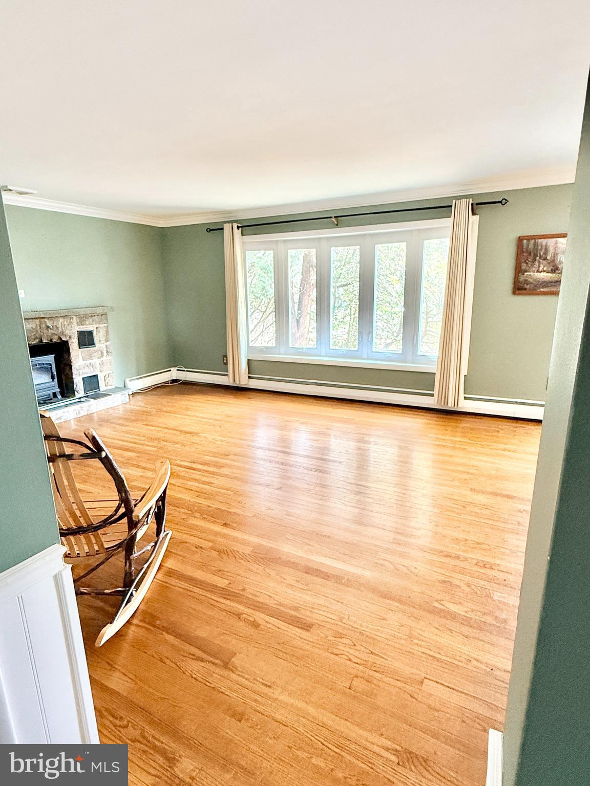 2360 New Schuylkill Road Pottstown, PA 19465 - Photo 7 of 36 a view of empty room with wooden floor and fan