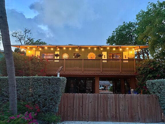 136 Palermo Drive Islamorada, FL 33036 - Photo 5 of 38