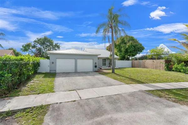 $4,500 | 3604 Boulevard Chatelaine, Delray Beach, FL 33445