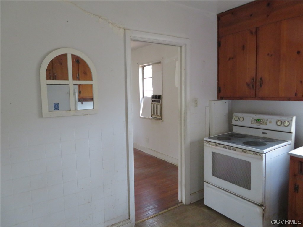 1018 Hampton Road Petersburg, VA 23805 - Photo 13 of 39 Gallery Image 13