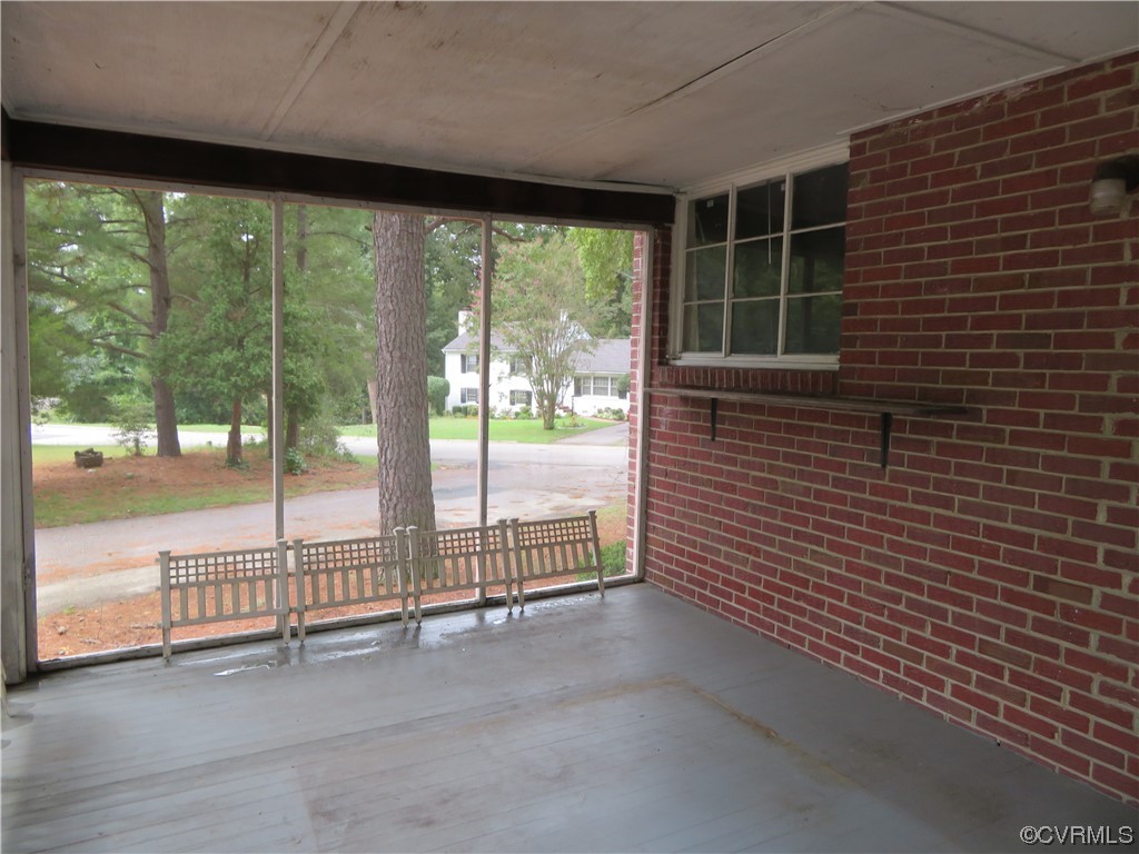 1018 Hampton Road Petersburg, VA 23805 - Photo 10 of 39 Gallery Image 10