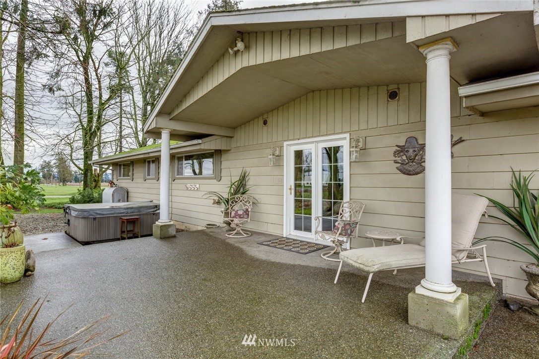 9807 Benson Road Lynden, WA 98264 - Photo 4 of 25