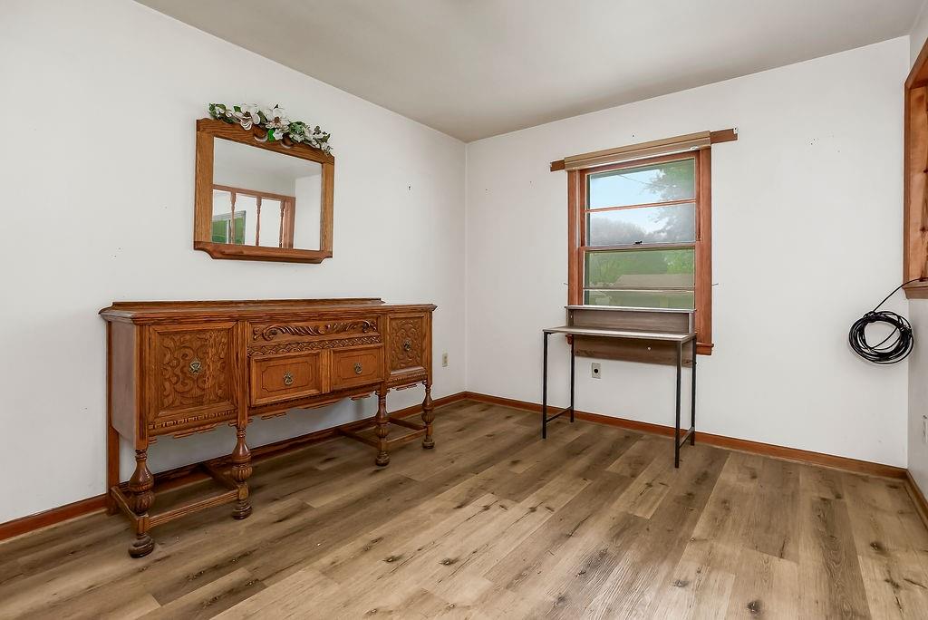 104 Park Street Butler, MO 64730 - Photo 8 of 30