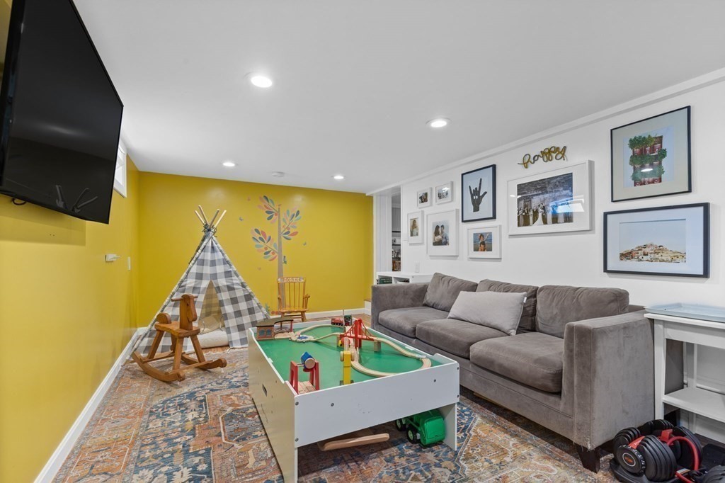 4 Branch Road Weymouth, MA 02190 - Photo 22 of 32