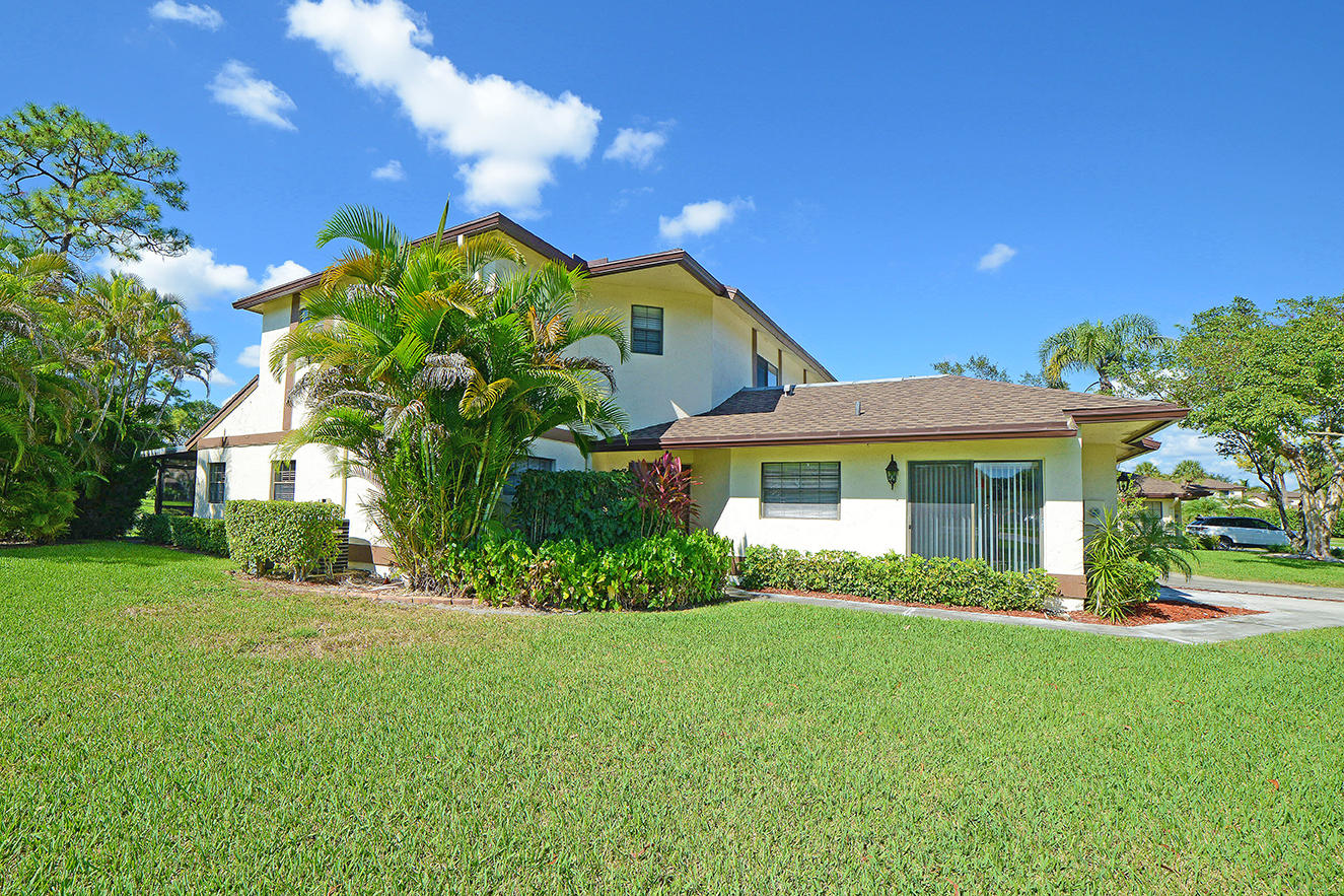 20901 Boca Ridge Drive South Boca Raton, FL 33428 - Photo 8 of 42 AK2_7061A