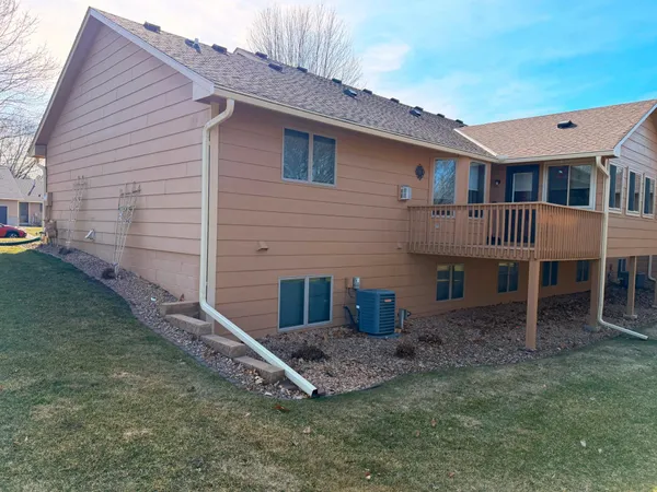 $314,900 | 1700 Humphrey Court, Northfield, MN 55057